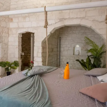 Le Blanche - Luxury Cave Pool *