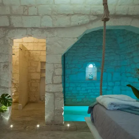 Le Blanche - Luxury Cave Pool דירה אוסטוני